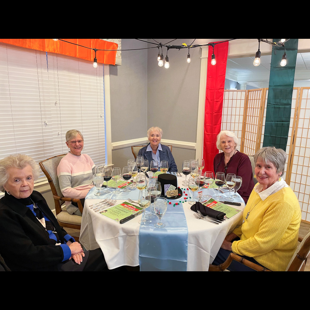 Homestead Hills Winston-Salem NC | Independent Living Dining 10
