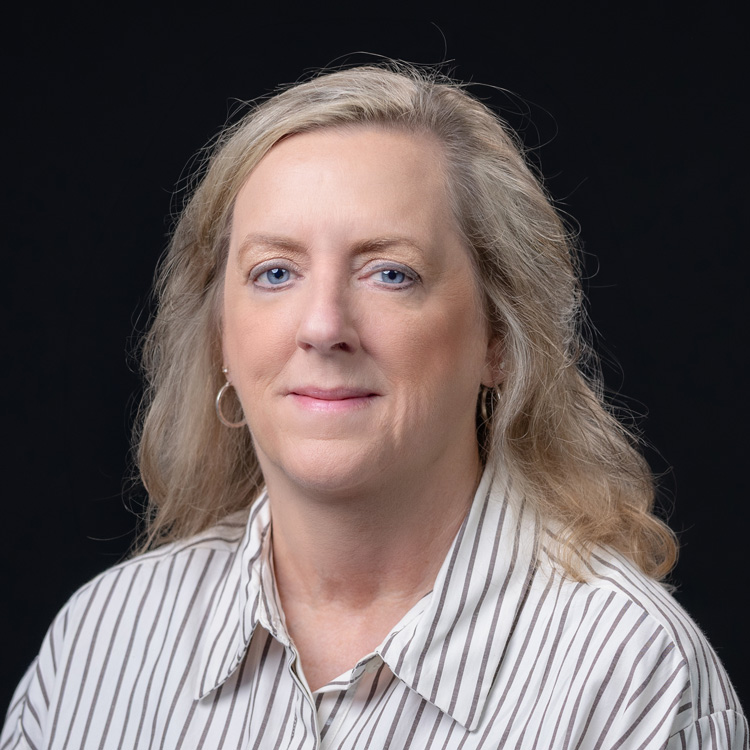 Denise Willard headshot